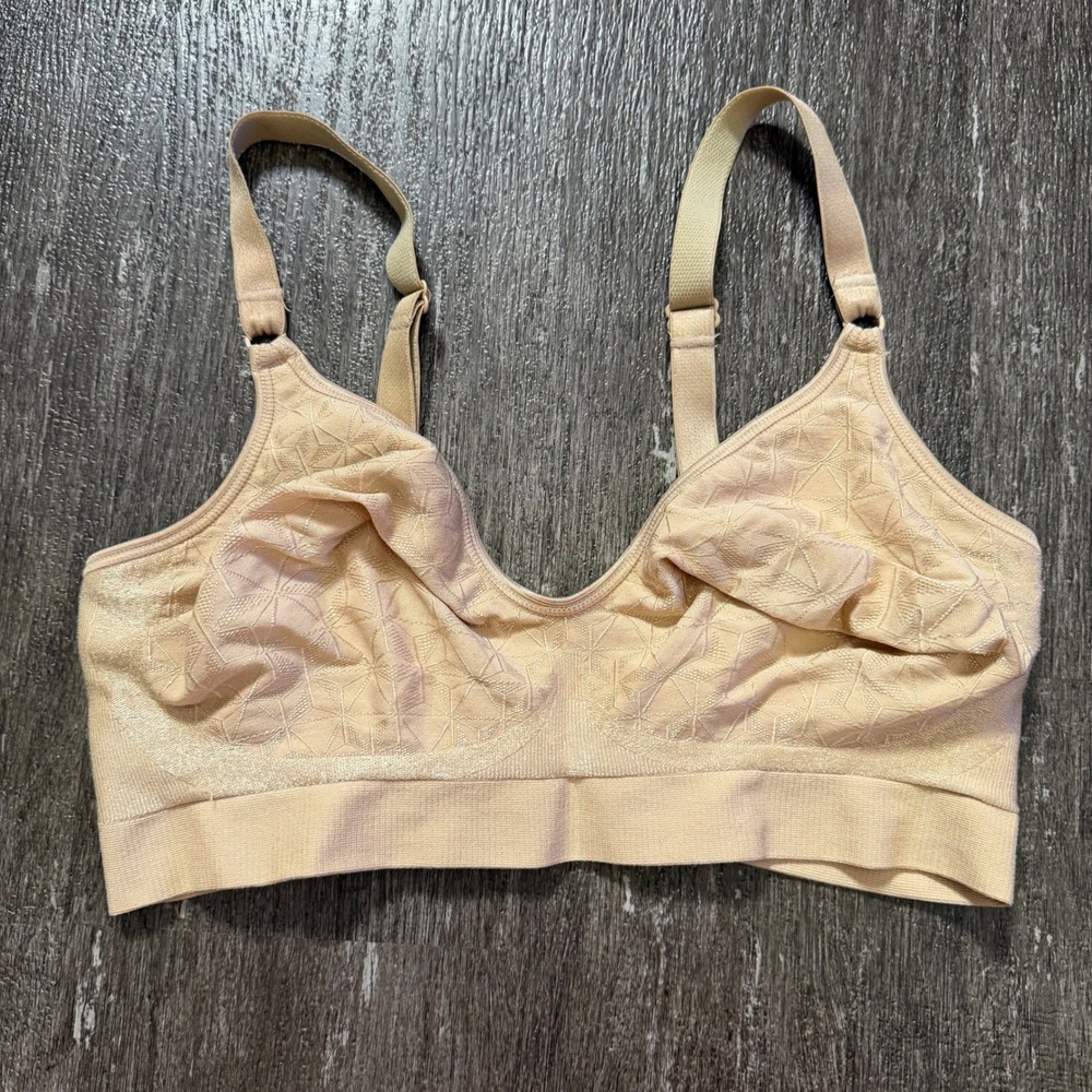 Bali Bra Women Medium Tan Wireless Comfort Revolution 3381 Seamless Geometric